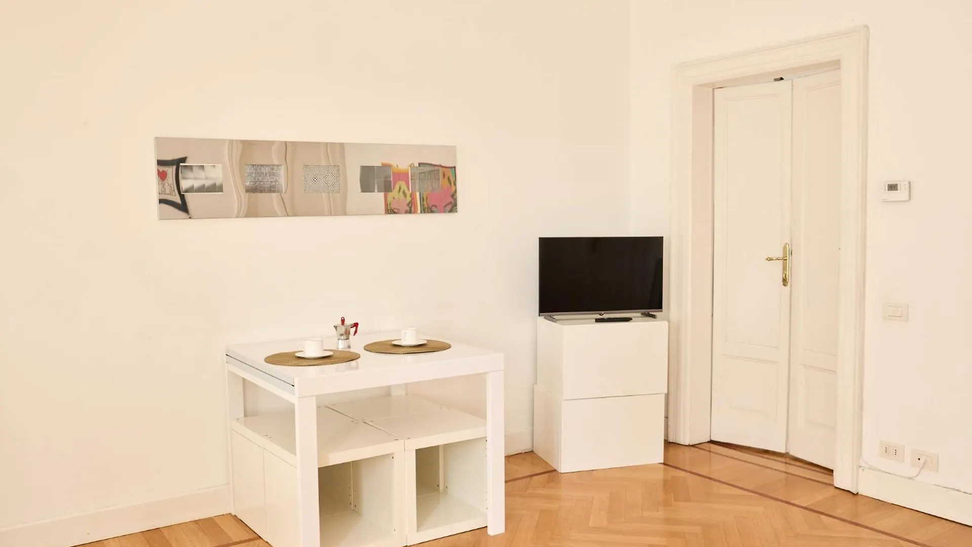 Casa Vercelli Milánó 0*,  Olaszország